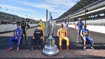 Los ocho ganadores de la Indy 500 que participar&aacute;n hoy con el trofeo.