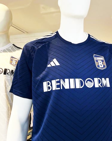 La camiseta del Benidorm se vende m¨¢s que la del Madrid y el Bar?a