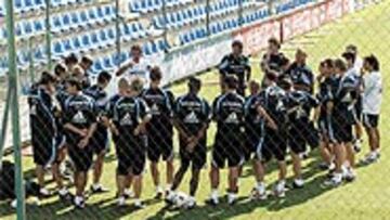 El equipo brilla con destellos individuales, no como asociación de estrellas. El técnico tiene mucho trabajo para conseguir crédito.