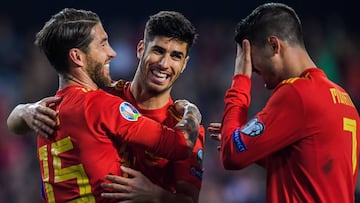 Ramos celebr&oacute; su gol con Asensio y Morata.