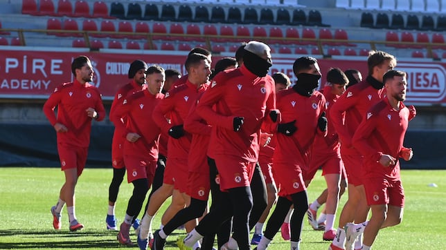 Incertidumbre y retraso para llegar a Ceuta