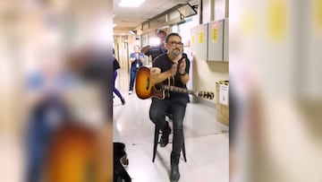 Amaya, hija del vocalista de Lucybell, recibe el alta médica y su padre reacciona con un gesto que todo Chile aplaude