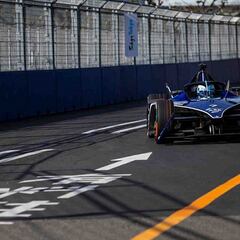 Guenther deja sin fiesta a Nissan en Japón