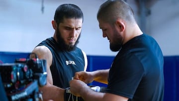 Khabib Nurmagomedov ¡®afila¡¯ a los campeones en Nueva Jersey