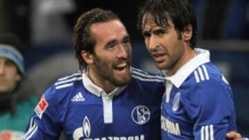 Abidal podría ser operado el lunes; Fuchs puede relevarle