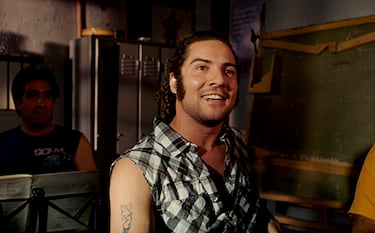 El cantante andaluz aparece como presa con bonita voz en la cárcel de 'Torrente 4'.