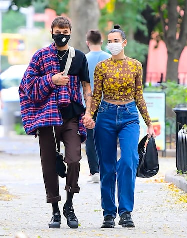 Durante el confinamiento, estuvo viviendo  junto a su pareja en aquella época, Anwar Hadid, en Nueva York