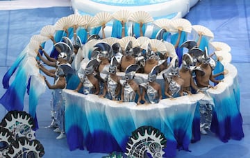 Así fue la ceremonia inaugural de la Copa Confederaciones en San Petersburgo.