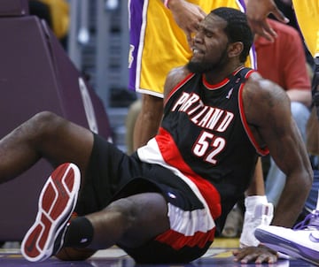 Greg Oden (número en 2007 por Portland Trail Blazers): las lesiones no dejaron ni florecer la carrera del que estaba llamado a ser el Bill Russell de esta era. Los Blazers, seguramente el equipo maldito del draft por excelencia, se la jugó con él por delante de Kevin Durant.