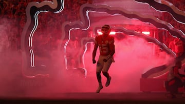 KANSAS CITY, MISSOURI - OCTOBER 12: Patrick Mahomes #15 of the Kansas City Chiefs runs onto the field during player introductions before the game against the Detroit Lions at Arrowhead Stadium on October 12, 2025 in Kansas City, Missouri. Jamie Squire/Getty Images/AFP (Photo by JAMIE SQUIRE / GETTY IMAGES NORTH AMERICA / Getty Images via AFP)