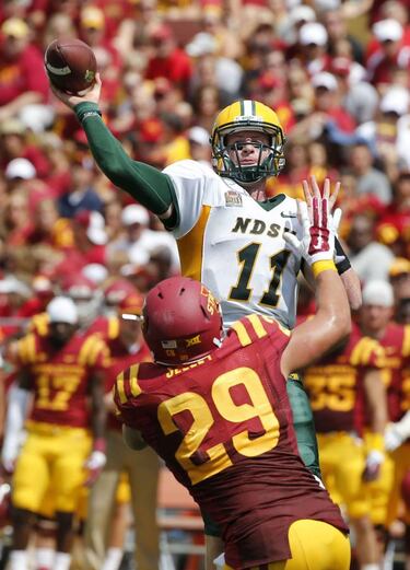 Jared Goff y Carson Wentz, #1 y #2 del Draft NFL 2015