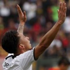 Rodríguez sigue huella de Zamorano y Suazo con doblete