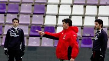 <b>RESPONDIÓ A TODO. </b>El entrenador atendió a los medios en la semana más convulsa desde que llegó a Valladolid.