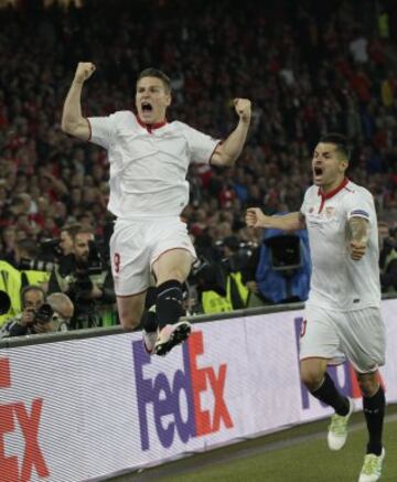 Gameiro empató el encuentro en los primeros 20 segundos del segundo tiempo. 1-1
