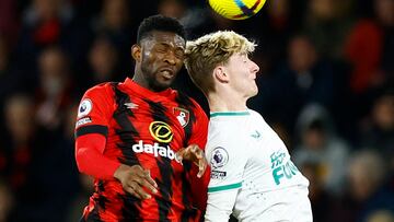 Soccer Football - Premier League - AFC Bournemouth v Newcastle United - Vitality Stadium, Bournemouth, Britain - February 11, 2023 AFC Bournemouth's Jefferson Lerma in action with Newcastle United's Anthony Gordon Action Images via Reuters/Peter Cziborra EDITORIAL USE ONLY. No use with unauthorized audio, video, data, fixture lists, club/league logos or 'live' services. Online in-match use limited to 75 images, no video emulation. No use in betting, games or single club /league/player publications. Please contact your account representative for further details.