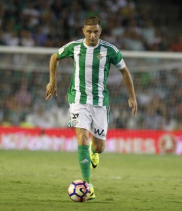 El gaditano estuvo por primera vez en el Betis entre 2000 y 2006. En 2015 regresó a la que es su casa.