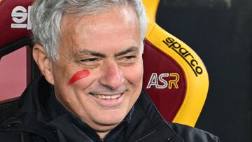 José Mourinho, durante un partido durante su etapa como entrenador de la Roma.