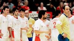 España se marcha por la puerta falsa