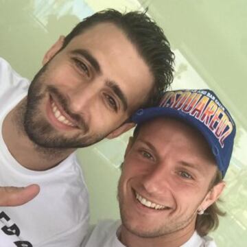 Nico Pareja y Rakitic. 