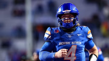 College football’s postseason officially gets underway on with two bowl games opening a long stretch.