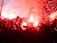 Llegada del autobús de la Real Sociedad a Anoeta.