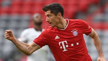 Bayern Munich's Polish forward Robert Lewandowski celebrates scoring the 3-0 goal for his hat-trick during the German first division Bundesliga football match between FC Bayern Munich and Eintracht Frankfurt on October 24, 2020 in Munich, southern Ge