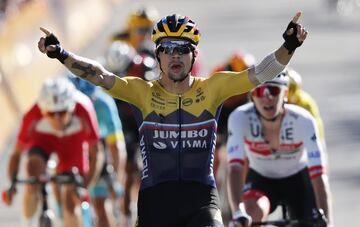 La etapa 4 del Tour de Francia terminó con un final emocionante en alta montaña. El corredor del Jumbo-Visma, Primoz Roglic, se impuso en los últimos metros. Nairo Quintana fue el mejor colombiano al terminar cuarto. Miguel Ángel López fue sexto y Egan Bernal séptimo 