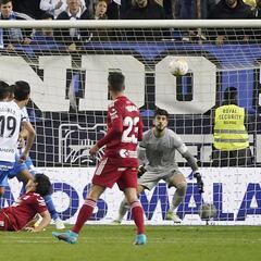 Okazaki silencia La Rosaleda con un golazo de chilena en el 94'