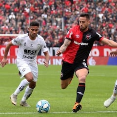 Antofagasta suma a delantero argentino de Newell's