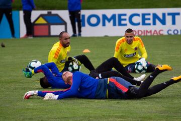 Iván Mauricio Arboleda,Eder Chaux, Aldair Quintana y Diego Novoa entrenan en la sede de la FCF bajo las dirección de Carlos Queiroz.