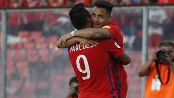 Los 2 últimos goles de Paredes con la camiseta de la Roja