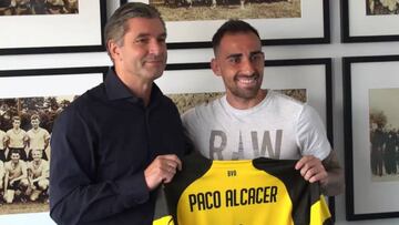 Paco Alcácer ya luce la camiseta del Borussia Dortmund