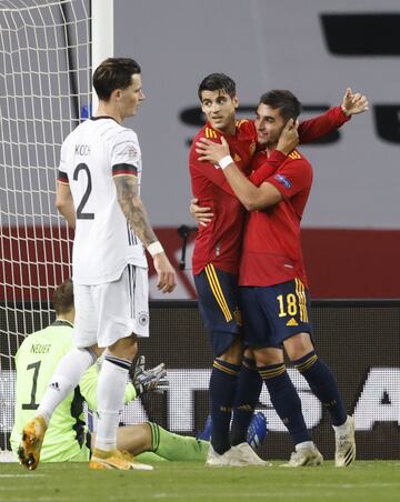 4-0. Ferrán Torres celebró el cuarto gol.