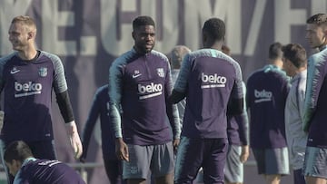 El Barça, resignado a fichar un central en el mercado invernal