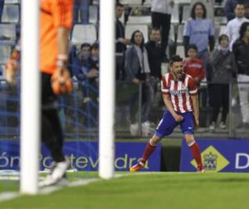 0-2. David Villa celebra el segundo gol.