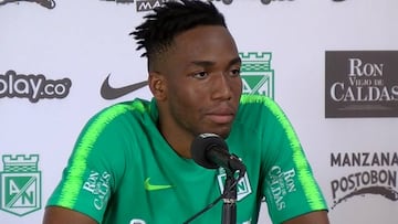 Hayen Palacios hablando