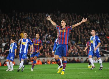 A pesar de su retirada en 2023 a sus 41 años, ningún otro jugador en activo ha conseguido sacarle de esta lista. El precio más elevado pagado por el sueco fue en 2009 cuando sale del Inter de Milán rumbo al Barcelona por 69,5 millones.