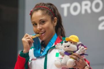 La número uno del ranking mundial en su disciplina. Nueve veces campeona panamericana y tres veces campeona mundial.