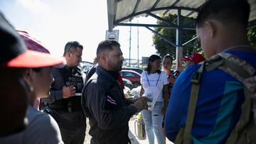 Un tribunal de Costa Rica ordenó la liberación de migrantes de otros países que fueron deportados desde Estados Unidos.