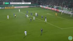 ¡Leyenda Pizarro! Doblete y golazo nada más salir