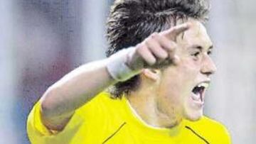 <b>SU VALOR EN EL MERCADO ES DE 25 MILLONES.</b> Los expertos económicos en la Bundesliga tasaban esta semana en 25 millones de euros el valor de mercado de Rosicky, junto con Ballack el hombre más cotizado de la Bundesliga. El jugador no se encuentra a gusto en Dortmund y hace unas fechas tuvo un encontronazo con Metzelder. El Borussia tiene una deuda de 90 millones de euros y la venta del checo, que tiene contrato hasta 2008, mitigaría ese déficit.