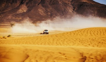 El Rally de Marruecos ha cumplido el papel de preparación para el Dakar. Audi y BRX no han acudido por lo que hay grandes ausencias como las de Sainz, Peterhansel, Roma y Loeb. Hay 2.656 kilómetros de recorrido (1.633 cronometrados) alrededor de Zagora repartidos en cinco etapas.