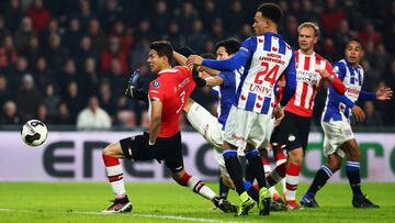 H¨¦roe H¨¦ctor Moreno: gol de pillo con la rodilla en el 90'