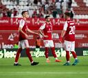 El Real Murcia suspende en su estreno como local