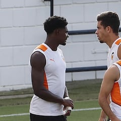 Thierry da un rayo de esperanza al Valencia