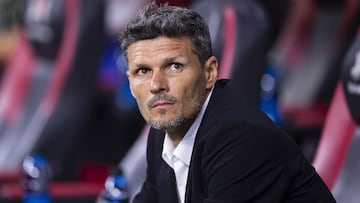 Fernando Ortíz podría quedarse en el banquillo del América