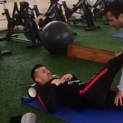 Así recibieron a Medel en su primer día en Juan Pinto Durán