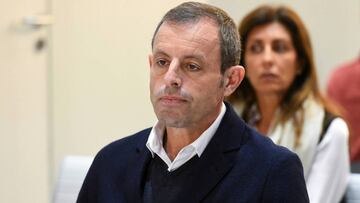 Former Barcelona soccer club president Sandro Rosell appears in court for money laundering charges, at the High Court in Madrid, Spain February 25, 2019. Fernando Villar/Pool via REUTERS