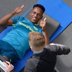 Yerry Mina vuelve a los entrenamientos con el Everton