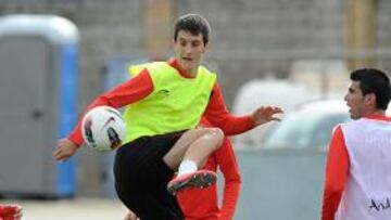 El gaditano, en un entrenamiento con el Sevilla.